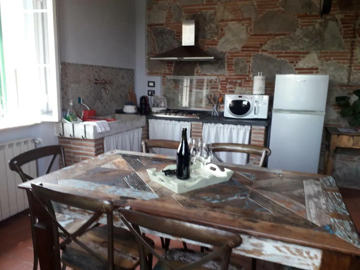 Casa De Servi Lucca 0*,  Italy