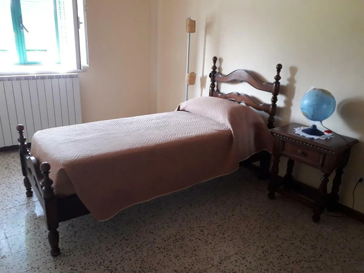 Apartment Casa De Servi Lucca Italy